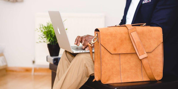 Stay Productive On-the-Go: Must-Have Office Accessories for Travelers - Office Cozy